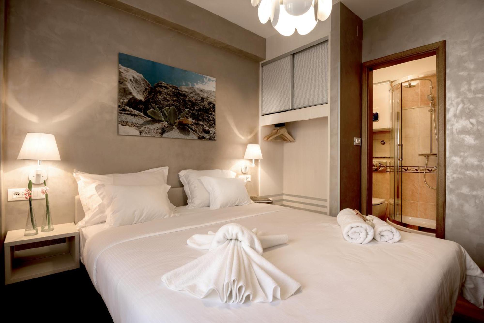 Deluxe Room,825645527:JPEG